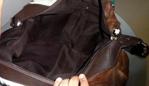 Bolsa de Cuero Vacuno Auténtico, Bolsa de Viaje de Fin de Semana, Bolsa de Gimnasio de Piel de Vaca con Pelo, Color Bronceado y Blanco - Product Image 4