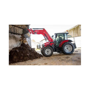 Tractor de ruedas Massey Ferguson serie 5700, unidad de servicio pesado de alto rendimiento con motor central y componentes de motor - Product Image 1