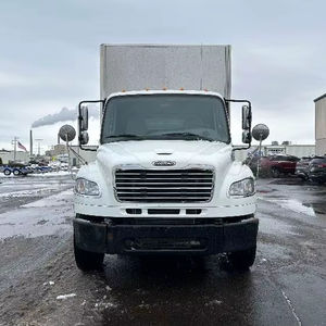 Camion plateau à double essieu M2 2020 – Puissant moteur de 300 CV, transmission automatique à 6 vitesses, robuste et offrant des performances optimales - Product Image 1