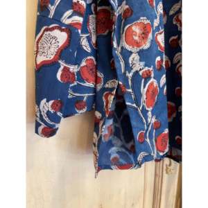 INDIGO VINE Ajrakh Top en Chiffon Taille Unique Imprimé Floral Tissu Viscose - Product Image 2
