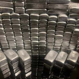 Grado de alta calidad 99.99% Lingotes de aluminio blanco plateado Exportación rápida Suministro a granel para uso industrial Entrega rápida disponible - Product Image 1