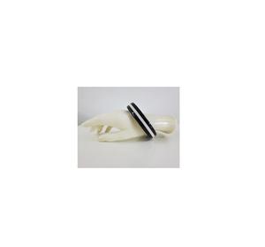 Bijoux de mode nouveaux bracelets en résine de haute qualité fait à la main meilleur produit couleur blanche et noire bijoux de mode bracelet en résine époxy - Product Image 1