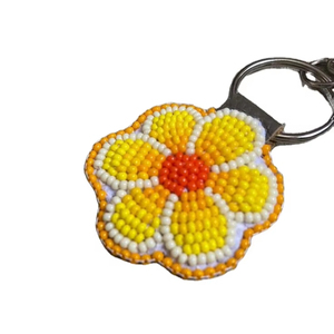 Porte-clés et porte-clés brodés de perles faits à la main de fleurs mignonnes d'Inde avec un nouveau design élégant et un look chic - Product Image 1