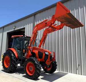 Tractor Kubota usado asequible con cargador, precio barato para la venta - Product Image 1