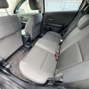 TOP SELLING 2021 Ho-n-da H-R-V LX Transmission automatique 4 cylindres Sièges en cuir - Product Image 3