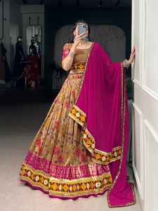 ชุดคอลเลกชั่นเลเฮนกาส์ผ้าไหมทาซาร์พร้อมงานฟอยล์สำหรับผู้หญิงดีไซน์ใหม่ - Product Image 3