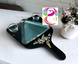 Plato de fiesta de diseño atractivo con mango de fácil agarre Acabado resistente a los arañazos y ligero Ideal para servicio de buffet de la India - Product Image 2