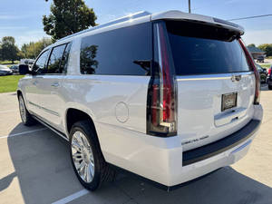 Usado 2016 C * adillac Escalade ESV Platinum - Product Image 2