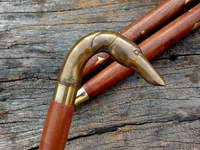 Bâton de marche en bois victorien de style vintage Poignée de tête de chien en laiton Bâton de canne de créateur Bâton de marche en forme de chien
