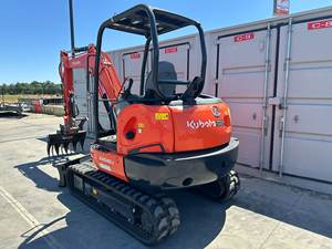 รถตักดินขนาดเล็ก Kubota KX040-4 พร้อมเครื่องยนต์ดีเซลกำลังสูง 42.4 แรงม้า และปั๊มแบริ่งเพื่อการทำงานที่มีประสิทธิภาพในสถานที่ทำงาน ขาย - Product Image 2