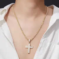 Collier Hip-Hop pour Femme en Argent 925 Plaqué Rhodium de Qualité Supérieure, Chaîne Singapour Torsadée, Moissanite Taille Brillant Sertie Griffe