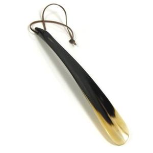 Chausse-pied en corne de buffle polie écologique indien avec motif animal sculpté, artisanat naturel fait à la main - Product Image 4