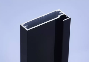 陽極酸化表面を備えた高品質のカスタマイズされたブラックマットアルミニウム押出プロファイル - Product Image 3