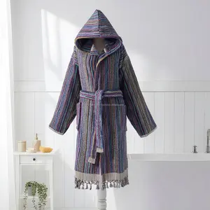 Albornoz Unisex de Lujo con Pompones, Tejido a Mano, de Algodón Turco, para Resort, Uso Todo el Año, Ropa de Dormir y de Estar por Casa, Verano, Suministrado por ODM, Turquía - Product Image 3