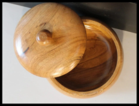 Boîte à chapati en bois et acier marron, technique émail doux, style nautique antique, qualité alimentaire, pour cuisine, service et décoration de plats chauds et roti
