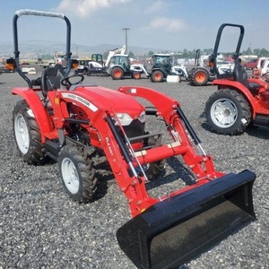 2022 Massey Ferguson 1825E Tractor-Fuerza compacta para el trabajo diario - Product Image 1
