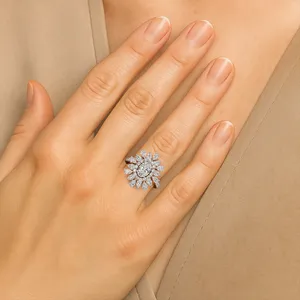แหวนเพชรเอลิเซีย-เครื่องประดับหมั้นแบบคลาสสิค - Product Image 2