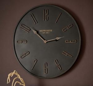 Reloj de pared de hierro de buena calidad con acabado marrón para decoración de sala de estar o dormitorio - Product Image 5