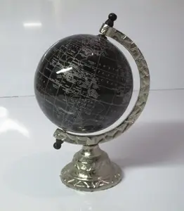 铝制金属地球仪，带塑料球。