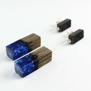 Boucles d'oreilles en forme de coeur en résine noire et blanche avec feuille d'or personnalisée Boucles d'oreilles pendantes en résine géométrique ronde carrée en bois - Product Image 5