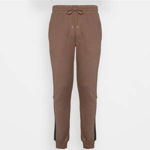 Chándal de entrenamiento liso para hombre, en oferta, personalizado, de corte ajustado y transpirable para adultos. - Product Image 3