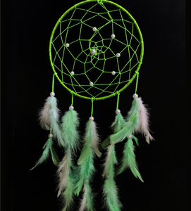 Attrape-rêves vert néon fait main, attrape-rêves personnalisé pour lit, décoration murale pour la maison - Product Image 1