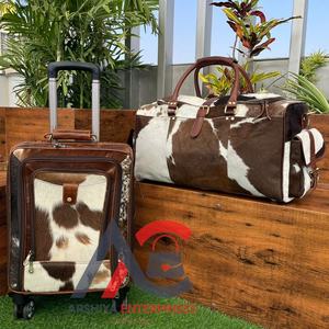 Vente en gros de sacs de voyage en cuir de vachette véritable personnalisés de grande capacité, ensembles de sacs de voyage unisexes à roulettes - Product Image 1