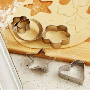 Metal <b>cookie</b> shape cutter for crafting detailed <b>cookie</b> shapes suitable for creative festive baking - Product Image 3
