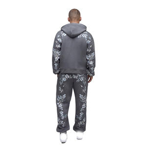 ชุดแทรคสูทลายดอกไม้สำหรับผู้ชาย พร้อมเสื้อฮู้ดซิปและกางเกงจ็อกเกอร์ผ้าฟลีซเนื้อนุ่ม สไตล์สตรีทแวร์ ผลิตจำนวนมากแบบ OEM - Product Image 2