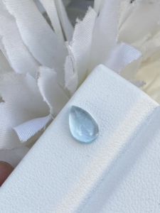 Belle pierre Cabochon en forme de poire aigue-marine de couleur naturelle avec une pierre précieuse en vrac de bon lustre pour la fabrication de bijoux 1.11 carats - Product Image 2