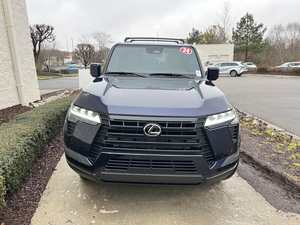 2024 GX 550 Premium 4WD Usado, Volante a la Izquierda, Asientos de Tela, Transmisión Automática, Cuero de Alta Calidad, Techo Panorámico Oscuro - Product Image 2