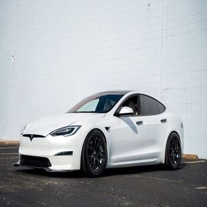 Coche eléctrico Premium 2021 | Largo alcance | Potencia AWD - Product Image 1