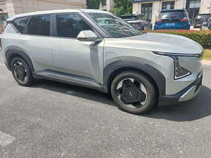 SUV Eléctrico Premium Usado, 580 km de Autonomía, Iluminación LED, Asistencia Inteligente al Conductor, Interior y Exterior Impecables, Suministrado desde Japón - Product Image 4