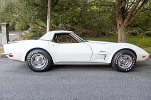 Chevrolet Corvette Coupé HeritageDriven CollectorGem OpenTop IconRevived 2024 d'occasion, cuir foncé gauche, toit ouvrant panoramique, 6 - Product Image 3