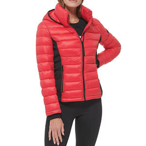 Veste matelassée d'hiver exclusive à la mode pour femmes fabriquée sur mesure avec un service OEM de haute qualité respirant et durable disponible - Product Image 3