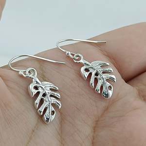Boucles d'oreilles pendantes en argent sterling 925, feuille de Monstera, bijoux bohèmes faits à la main, améthyste, cadeau d'anniversaire, de mariage, de Noël pour elle - Product Image 1