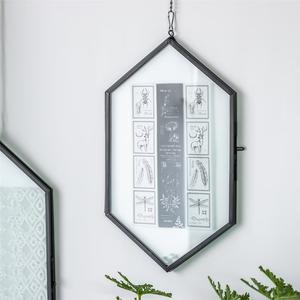 Cadre photo octogonal mural moderne en métal et verre, support pour plantes et fleurs, verre double face, couleur et taille personnalisables, fait main - Product Image 4