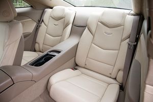 Cadillac ELR 2014 d'occasion en excellent état, prêt à être expédié - Product Image 4