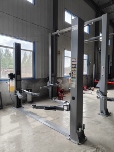 Deux ascenseurs hydrauliques automatiques de <span class=keywords><strong>voiture</strong></span> de 2 poteaux 4ton pour le <span class=keywords><strong>garage</strong></span> à la maison ont utilisé l'ascenseur de <span class=keywords><strong>voiture</strong></span> de plaque de base de 2 poteaux à vendre le prix - Product Image 6