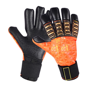 ถุงมือผู้รักษาประตูฟุตบอลมืออาชีพสำหรับการฝึกซ้อมและการแข่งขัน  รับสั่งซื้อจำนวนมาก พร้อมแผ่นยางกันลื่นและระบายอากาศได้ดี - Product Image 4