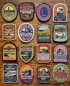 Vente en gros de vêtements 3d avec logo personnalisé Grand insigne de broderie pour le sport scolaire Grand patch brodé tissé à vendre - Product Image 5