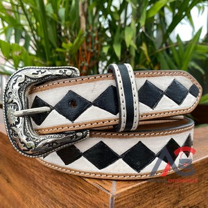 เข็มขัดหนังแท้สำหรับผู้ชายและผู้หญิงลายตารางหมากรุกเข็มขัดหัวเข็มแบบปรับได้เข็มขัดดีไซน์หรู2025ใหม่จากโรงงาน - Product Image 1