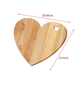 Planche à découper en bois en forme de coeur Assiette de service Produit de qualité supérieure fabriqué à la main et durable - Product Image 1