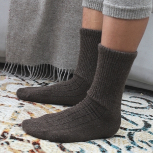 100% Tự Nhiên Mông Cổ Vớ Len Cho Người Lớn Mềm Mại Ấm Áp & Thoải Mái Với Lỏng Phù Hợp Với Màu Nâu Tự Nhiên Biểu Tượng Thiết Kế Phong Cách - Product Image 5