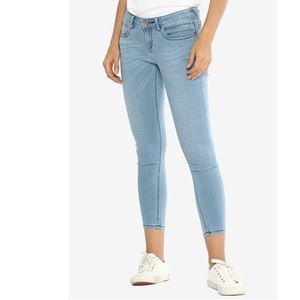 Jeans Clásicos Casuales de Mezclilla para Mujer, Corte Regular, Transpirables, 100% Algodón, Calidad Estándar, Precio al por Mayor, MOQ Bajo, Directo de Fábrica - Product Image 6
