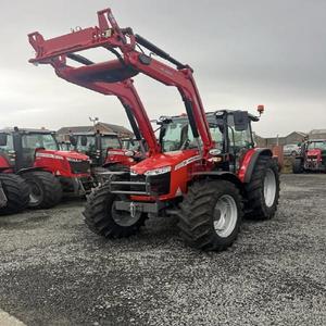 Tractor Agrícola Usado MF 5711 M 4x4 con Motor y Rodamientos de 70HP para Uso Agrícola - Product Image 2