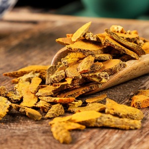 Tranches de curcuma biologique naturel Lakadong - Product Image 1