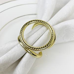 Anillo de Calidad Garantizada que Mejora el Ambiente de la Cena al Contribuir a un Diseño de Mesa Coherente y Consciente - Product Image 1