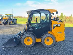 Cargadora Compacta de Ruedas JCB 210 con Motor Diésel de Alto Rendimiento, Cargadora de Construcción con Hidráulica Resistente y Motor de Construcción de Alta Resistencia - Product Image 6