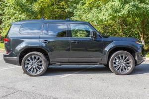 Lexus GX 550 LUXURY+ 2024, el más vendido, con motor V6 biturbo, altamente equipado. - Product Image 4